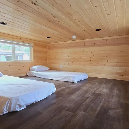Cabins With A Mountain View 4A Williams Exterior photo